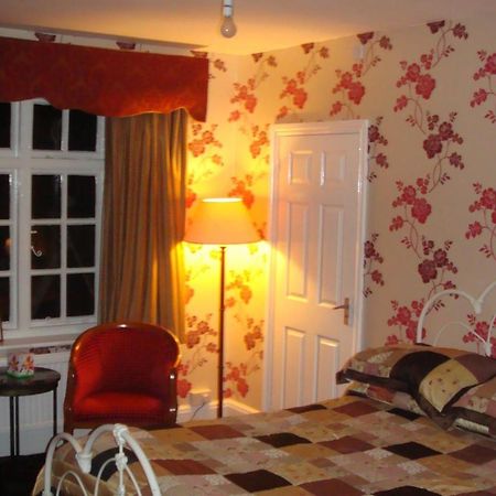 The Royal Standard Guest House Virginia Water Exterior foto